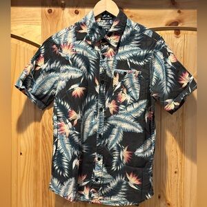 Men's Tropical Birds of Paradise Short Sleeve Button Up